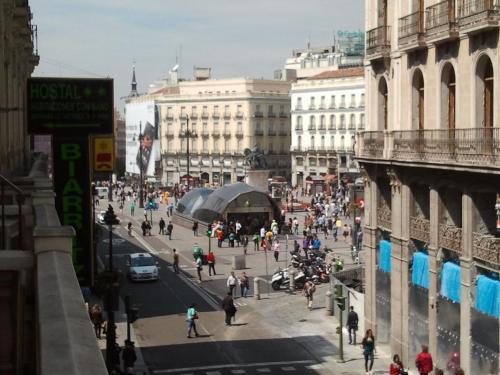 Hostal Biarritz Madrid Exterior foto
